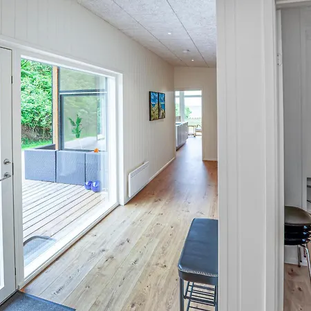 Vakantiehuis Cozy In With Sauna